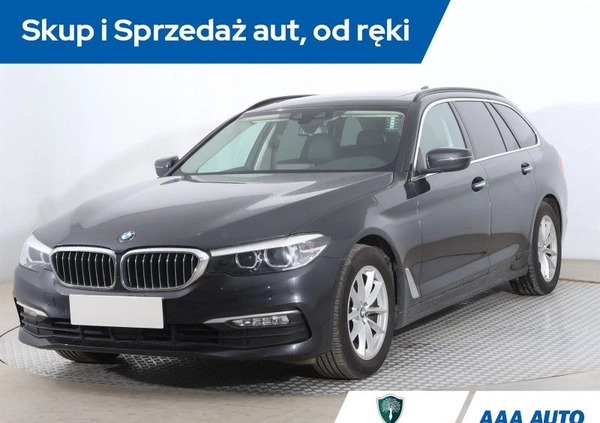 BMW Seria 5 cena 90000 przebieg: 191391, rok produkcji 2017 z Staszów małe 301